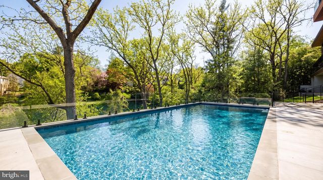 2676 CHAIN BRIDGE RD NW, Washington, DC 20016