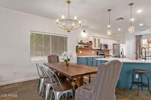 2096 E RIVIERA Drive, Chandler, AZ 85249