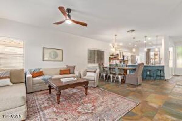 2096 E RIVIERA Drive, Chandler, AZ 85249