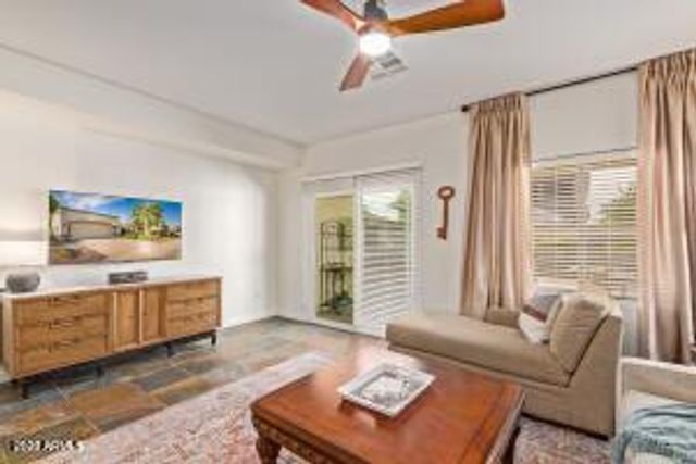 2096 E RIVIERA Drive, Chandler, AZ 85249