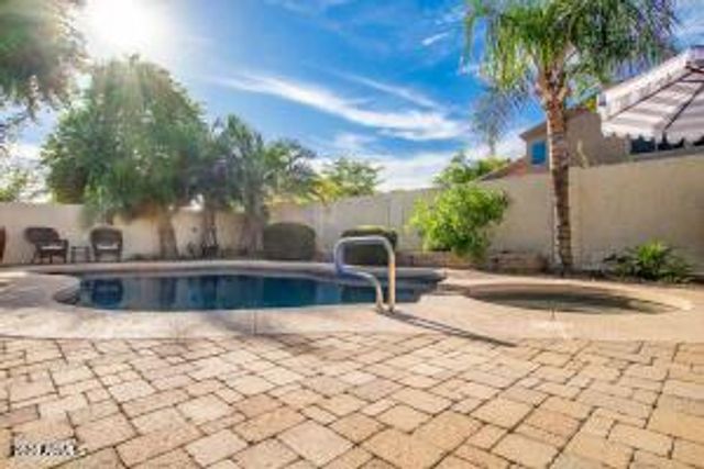 2096 E RIVIERA Drive, Chandler, AZ 85249