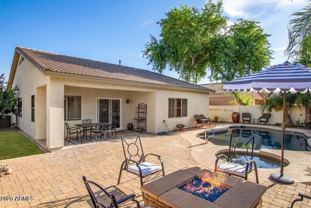 2096 E RIVIERA Drive, Chandler, AZ 85249