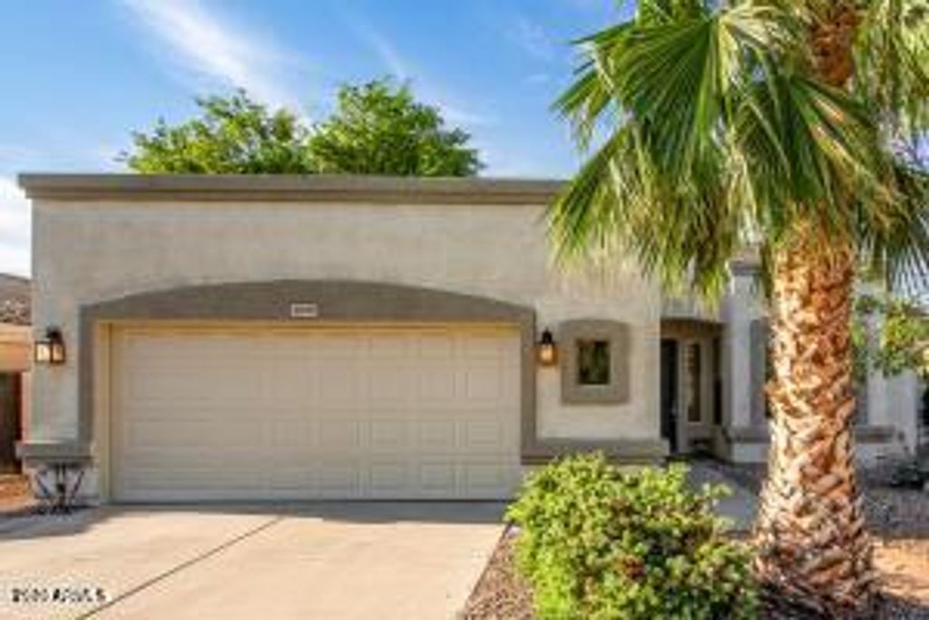 2096 E RIVIERA Drive, Chandler, AZ 85249