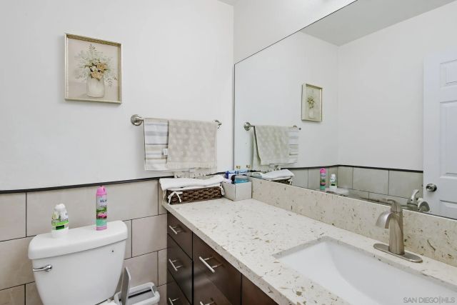 988 E Main St East B, El Cajon, CA 92021