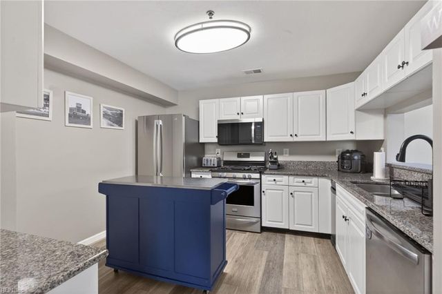 2221 Lesner Cres Apt 101, Virginia Beach, VA 23451