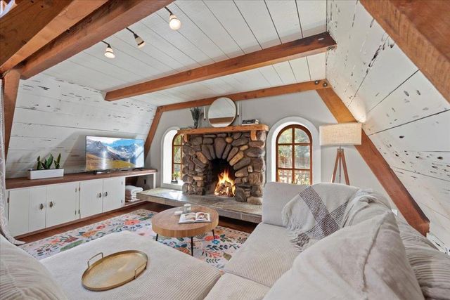 65 Hitchcock, Carmel Valley, CA 93924