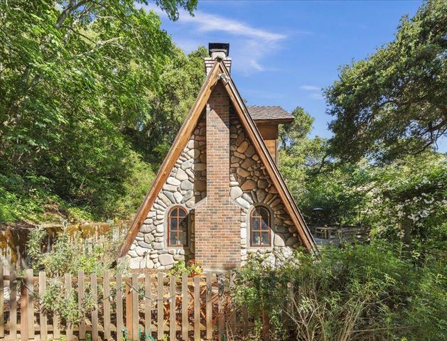 65 Hitchcock, Carmel Valley, CA 93924