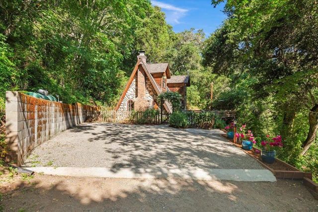 65 Hitchcock, Carmel Valley, CA 93924