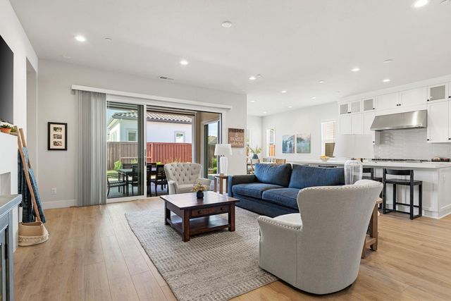 4228 Grey Hawk St, Folsom, CA 95630