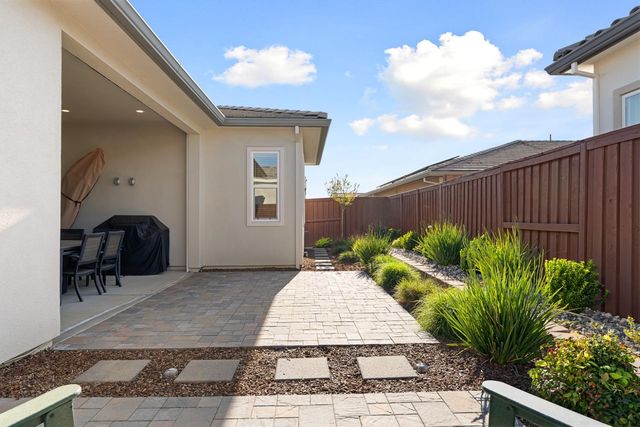 4228 Grey Hawk St, Folsom, CA 95630