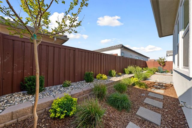 4228 Grey Hawk St, Folsom, CA 95630