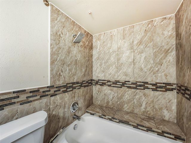 2820 S Bartell Drive 1, Houston, TX 77054