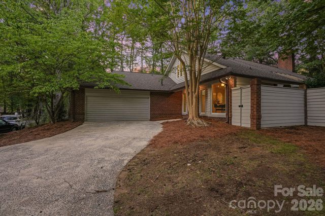 6301 Saddlebrook Court, Charlotte, NC 28226