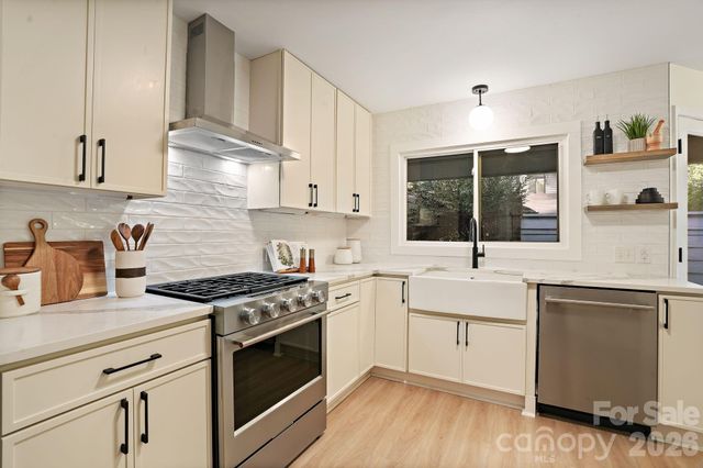 6301 Saddlebrook Court, Charlotte, NC 28226