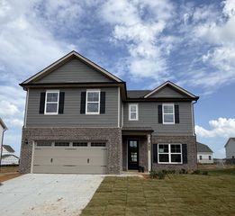 2015 Bennett Creek Dr, Columbia, TN 38401