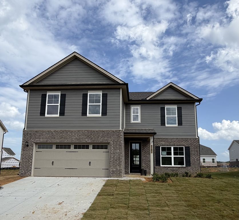 2015 Bennett Creek Dr, Columbia, TN 38401