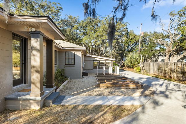 1820 Alice Drive, Charleston, SC 29407