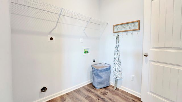 645 RIVERDALE DR, Oakland, TN 38060