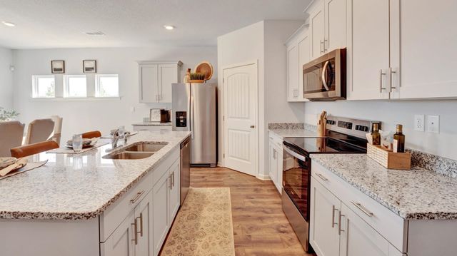 645 RIVERDALE DR, Oakland, TN 38060