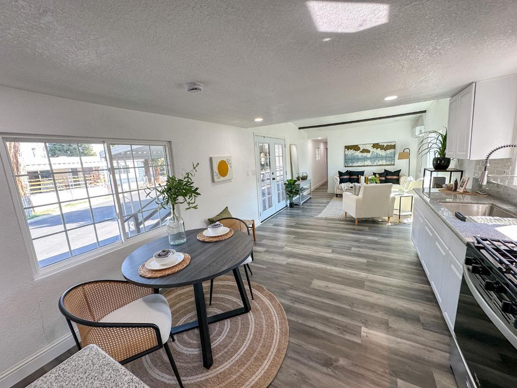 Image 14 of property listing at 9360 N Blackstone # 135, Fresno, CA 93720