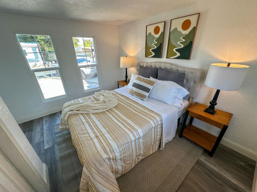 Image 8 of property listing at 9360 N Blackstone # 135, Fresno, CA 93720