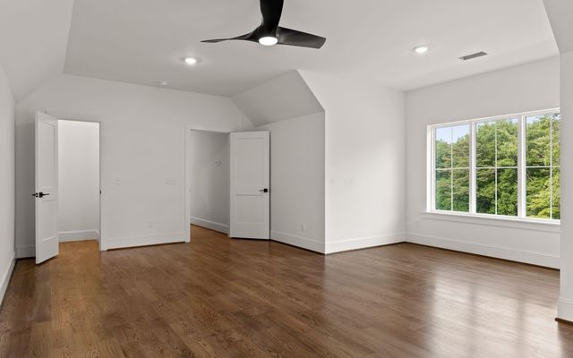 1825 Sawyer Farms Lane, Signal Mountain, TN 37377