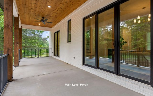 1825 Sawyer Farms Lane, Signal Mountain, TN 37377