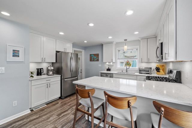 1304 Mead AVENUE, Sheboygan, WI 53081