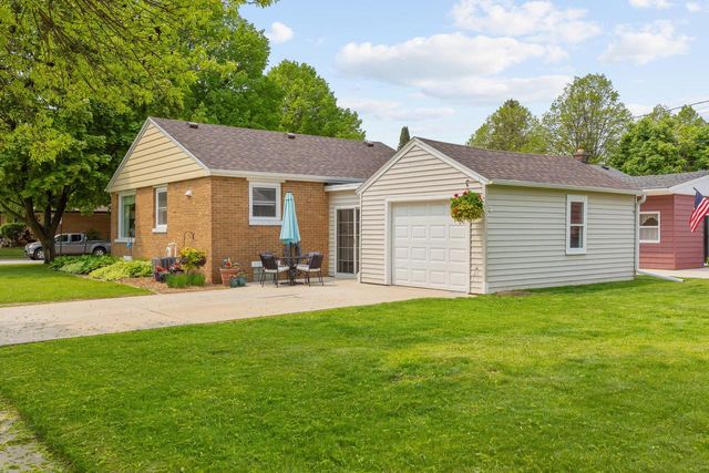 1304 Mead AVENUE, Sheboygan, WI 53081