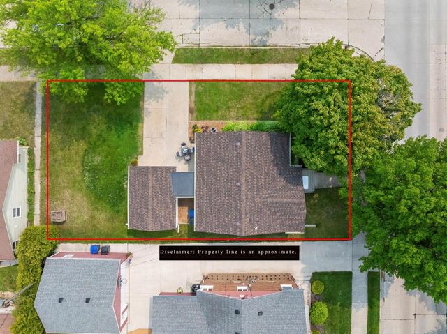 1304 Mead AVENUE, Sheboygan, WI 53081