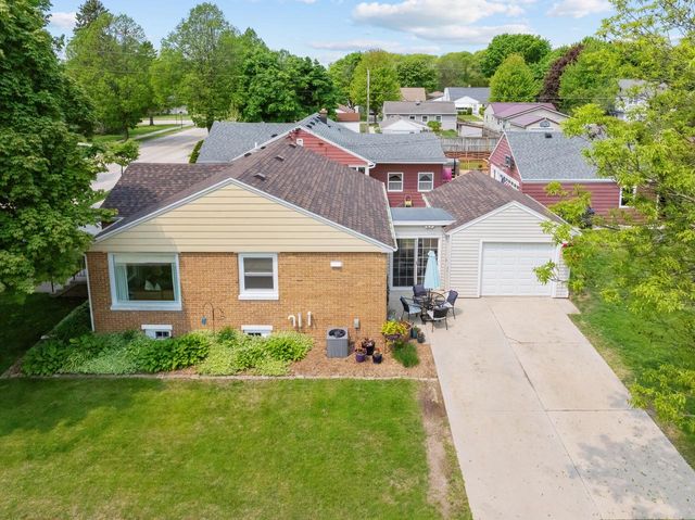 1304 Mead AVENUE, Sheboygan, WI 53081