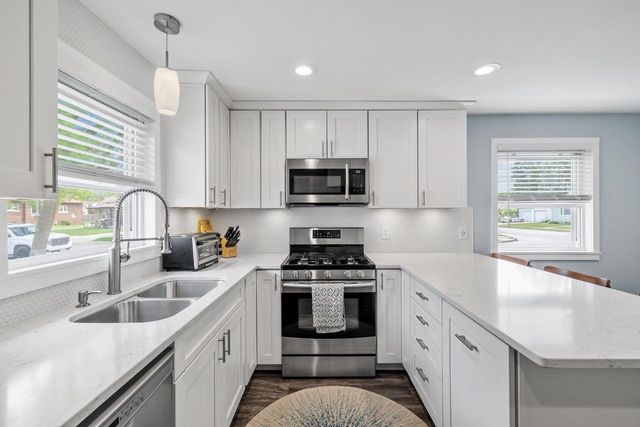 1304 Mead AVENUE, Sheboygan, WI 53081