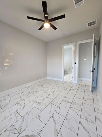 21403 Patton Ave B, Lago Vista, TX 78645