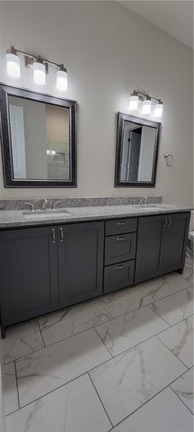 21403 Patton Ave B, Lago Vista, TX 78645