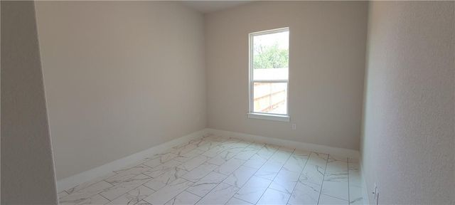 21403 Patton Ave B, Lago Vista, TX 78645