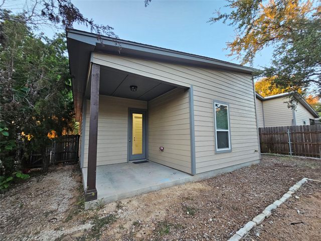 21403 Patton Ave B, Lago Vista, TX 78645