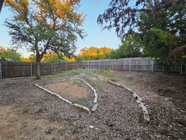 21403 Patton Ave B, Lago Vista, TX 78645