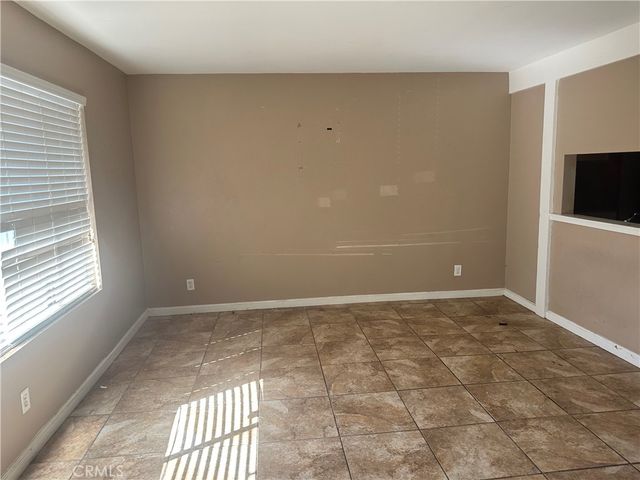 1735 E Washington G11, Colton, CA 92324