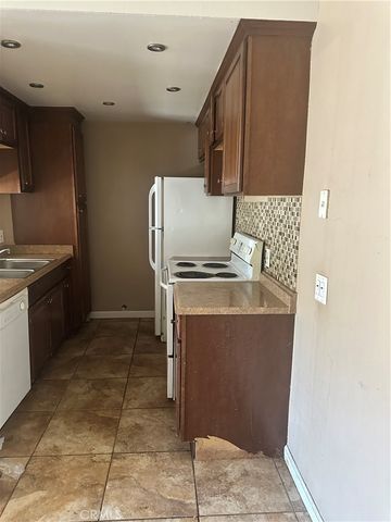 1735 E Washington G11, Colton, CA 92324