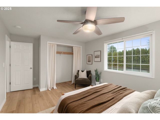 3958 Ne LAURA St, Hillsboro, OR 97124