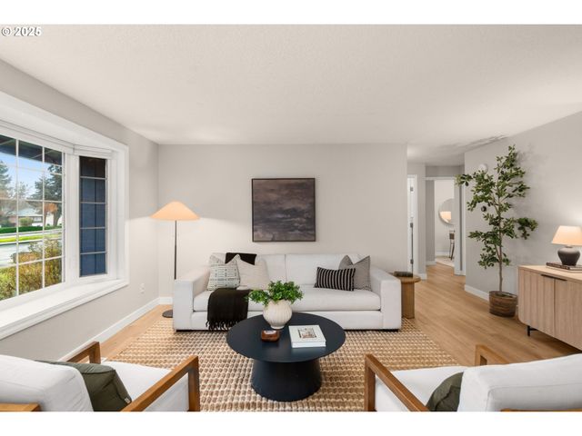 3958 Ne LAURA St, Hillsboro, OR 97124