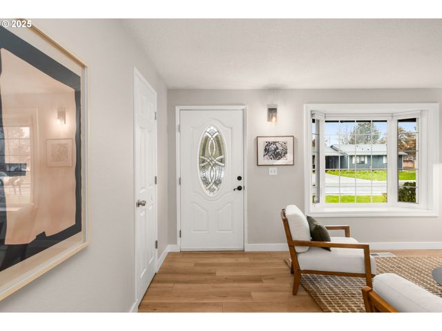 3958 Ne LAURA St, Hillsboro, OR 97124