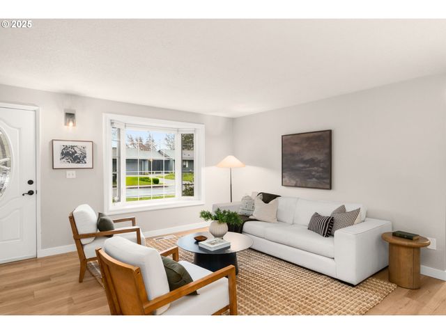 3958 Ne LAURA St, Hillsboro, OR 97124