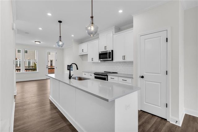 2651 Stream Terrace NW, Atlanta, GA 30318
