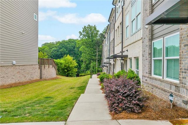 2651 Stream Terrace NW, Atlanta, GA 30318