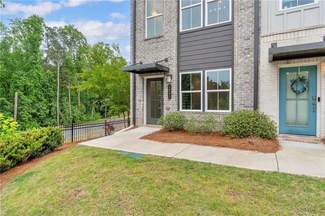 2651 Stream Terrace NW, Atlanta, GA 30318