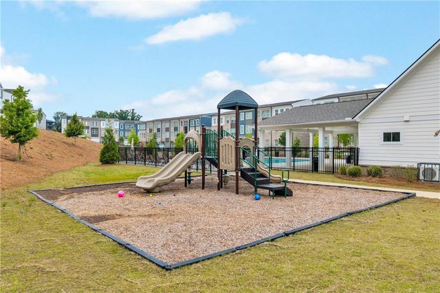 2651 Stream Terrace NW, Atlanta, GA 30318