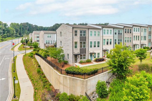 2651 Stream Terrace NW, Atlanta, GA 30318