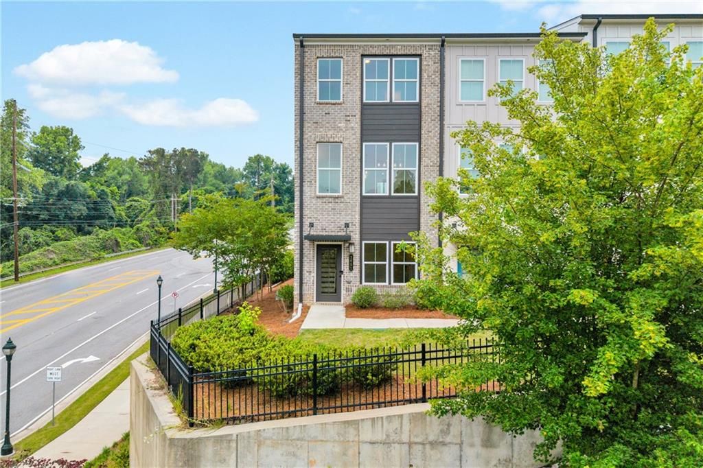 2651 Stream Terrace NW, Atlanta, GA 30318