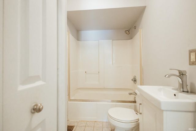 4331 Stratford Road, Evansville, IN 47710